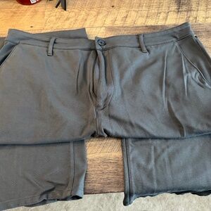 True Classic Comfort Fit Mens Chino pants - Gray